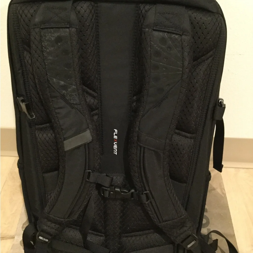 NWT The North Face Women’s Solid State Backpack